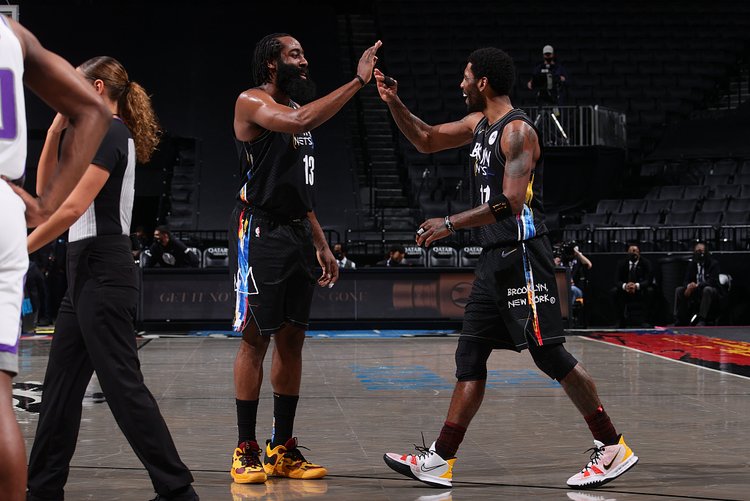 双后腰侧向 双后腰侧向