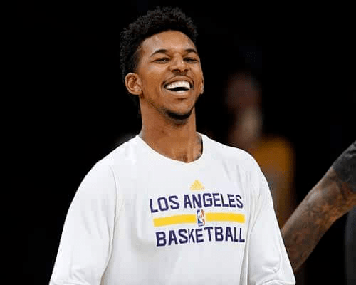 快速反击中 快速反击中